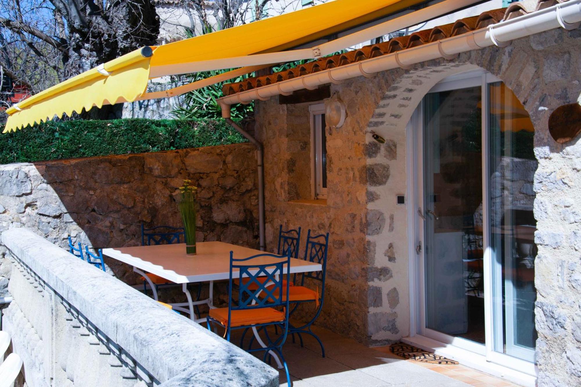 Hostal Les Grands Prés des Baronnies La Roche-sur-le-Buis Exterior foto