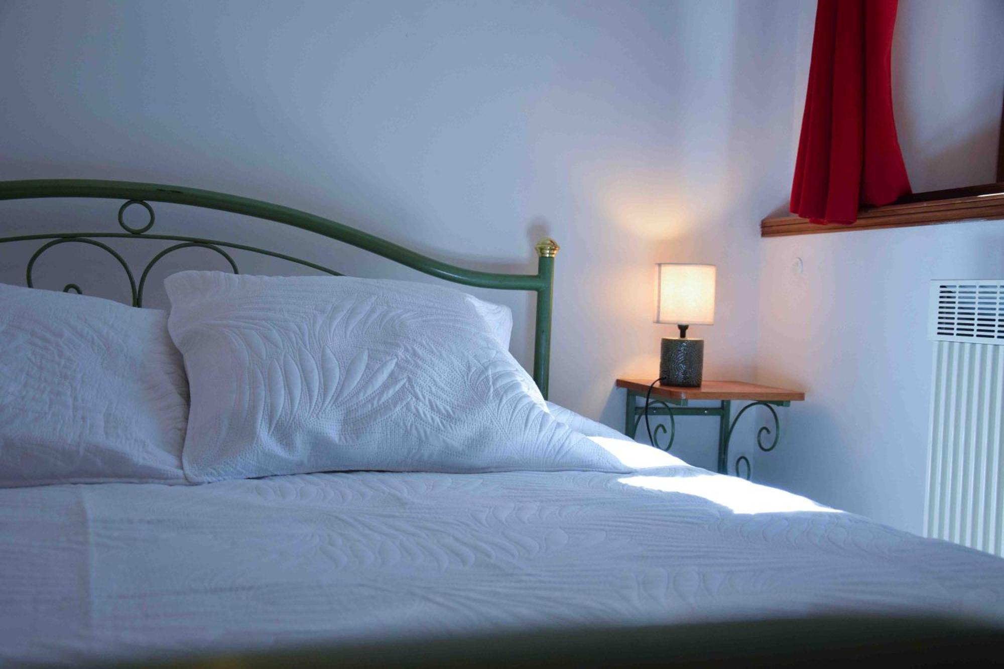 Hostal Les Grands Prés des Baronnies La Roche-sur-le-Buis Exterior foto