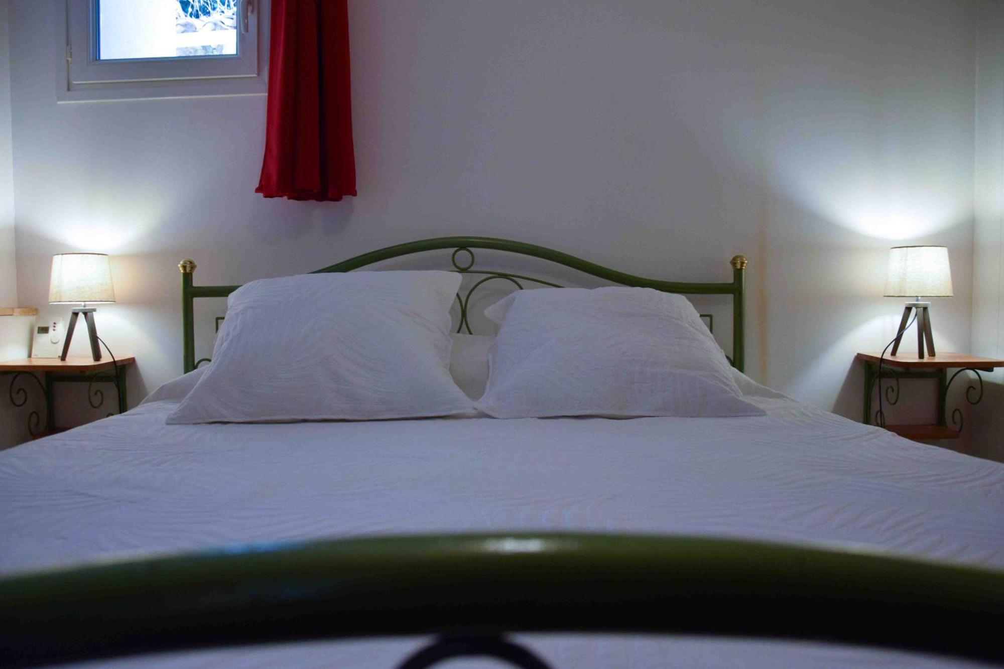 Hostal Les Grands Prés des Baronnies La Roche-sur-le-Buis Exterior foto